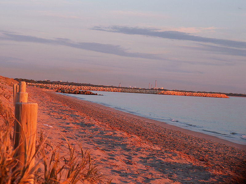 South Beach in Fremantle (Source: http://commons.wikimedia.org/wiki/File:South_Beach,_Fremantle.jpg)